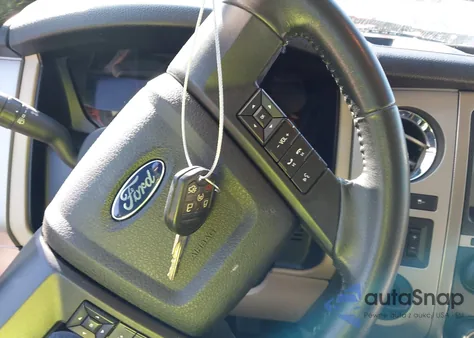 2016 Ford Expedition Xlt z USA, uszkodzony, nr VIN 1FMJU1HT8GEF29122